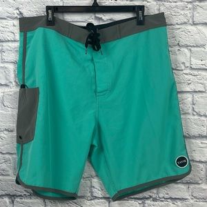 Men’s Tavik board shorts